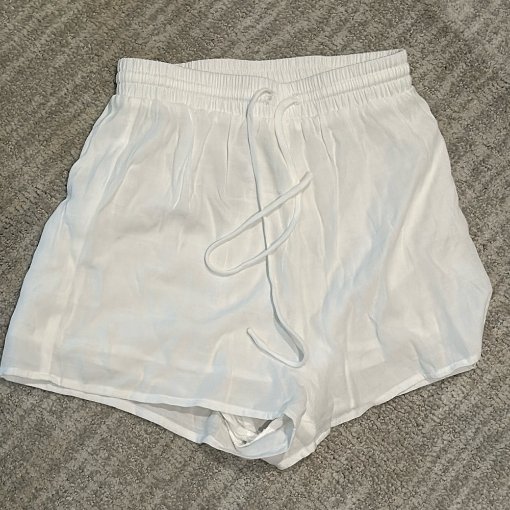 Princess Polly white rayon shorts, size 2